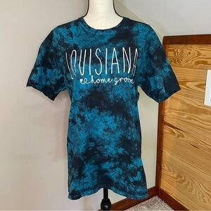 Port & Company Blue Black Tie Dye Louisiana Home Grown Short Sleeve Tee Medium